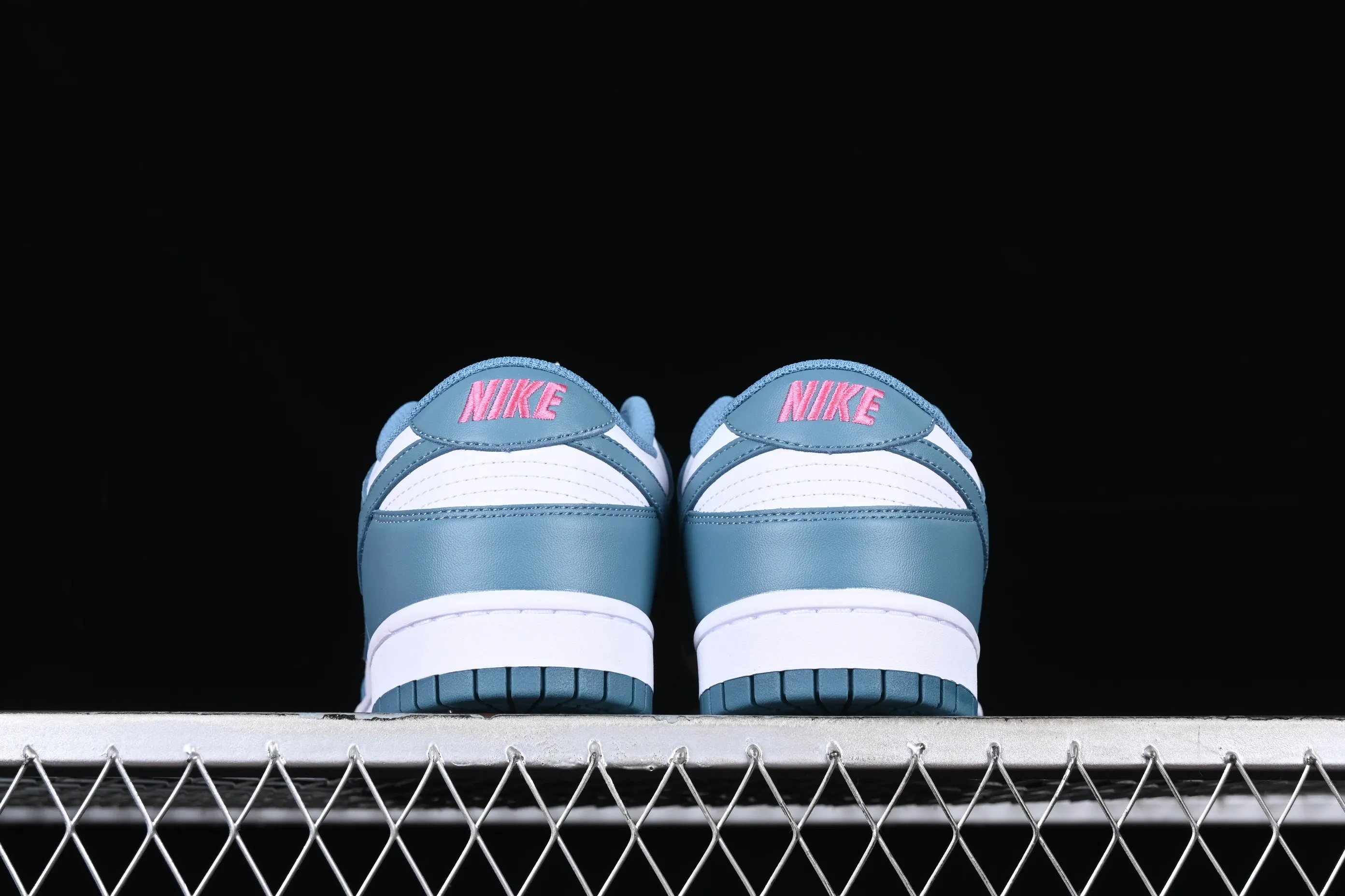 All categories Nk SB Dunk series Nk SB Dunk Low low-top sneakers Nk Dunk Low "South Beach" South Coast color SB low-top casual sneakers FJ0739-100